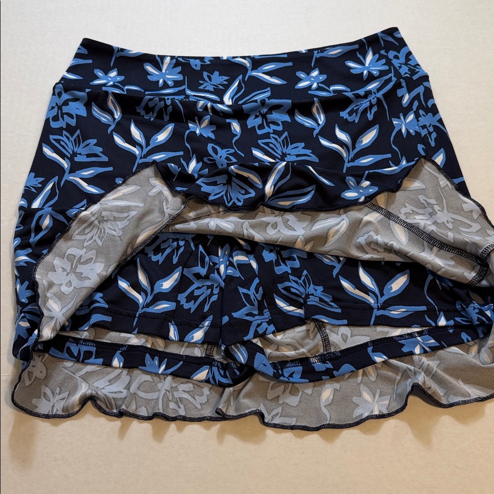 Golftini Move It Long Ruffle Skort - Picture 7 of 8